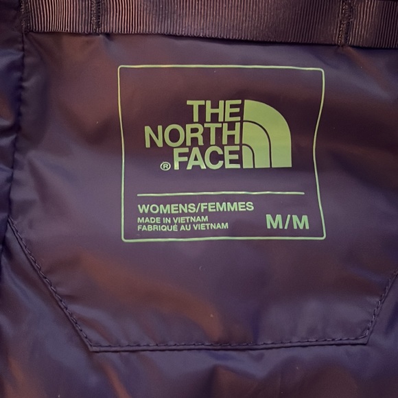 Women’s down jacket by THE NORTH FACE NWT - Picture 4 of 6